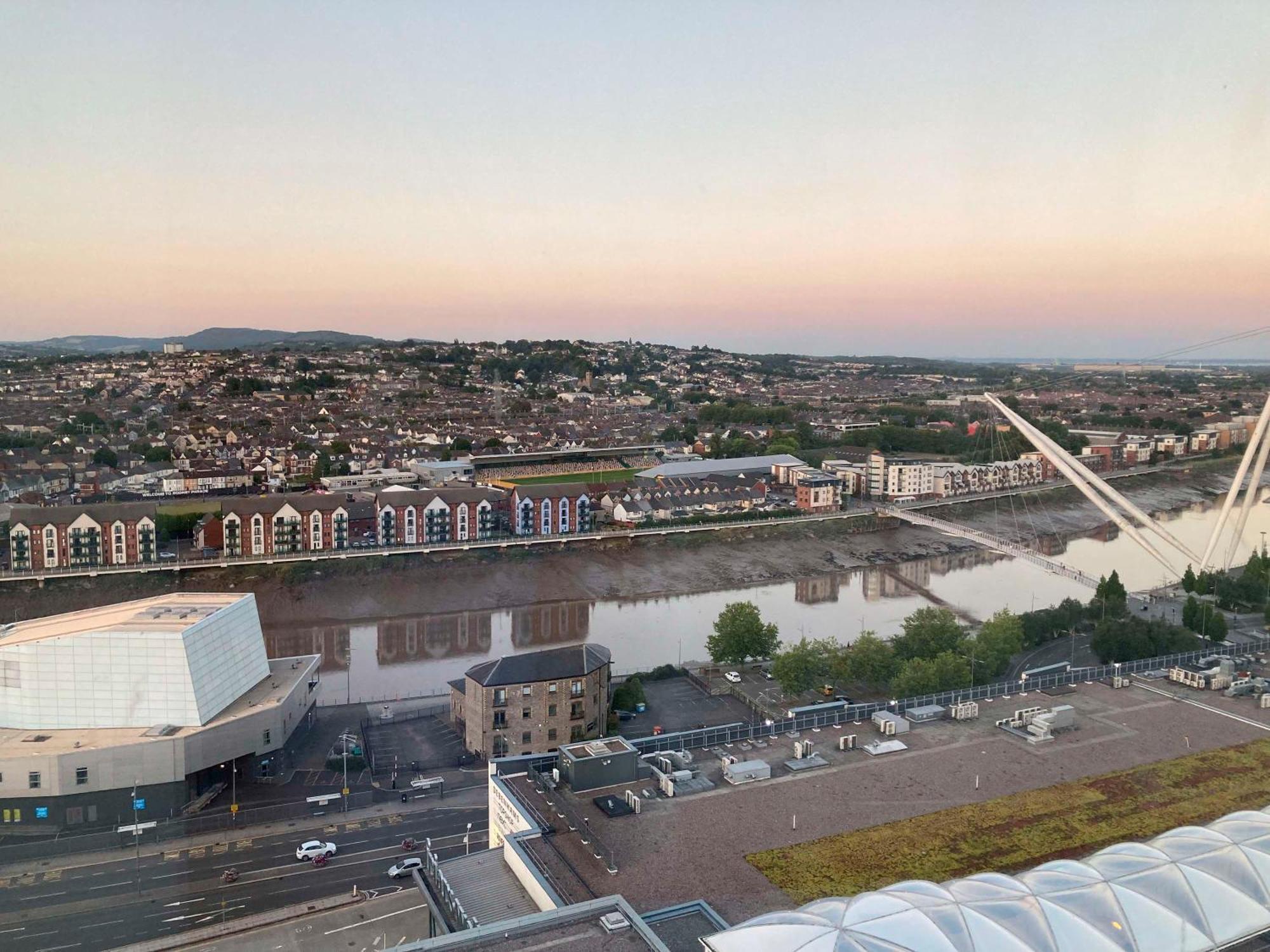 Mercure Newport Exteriör bild